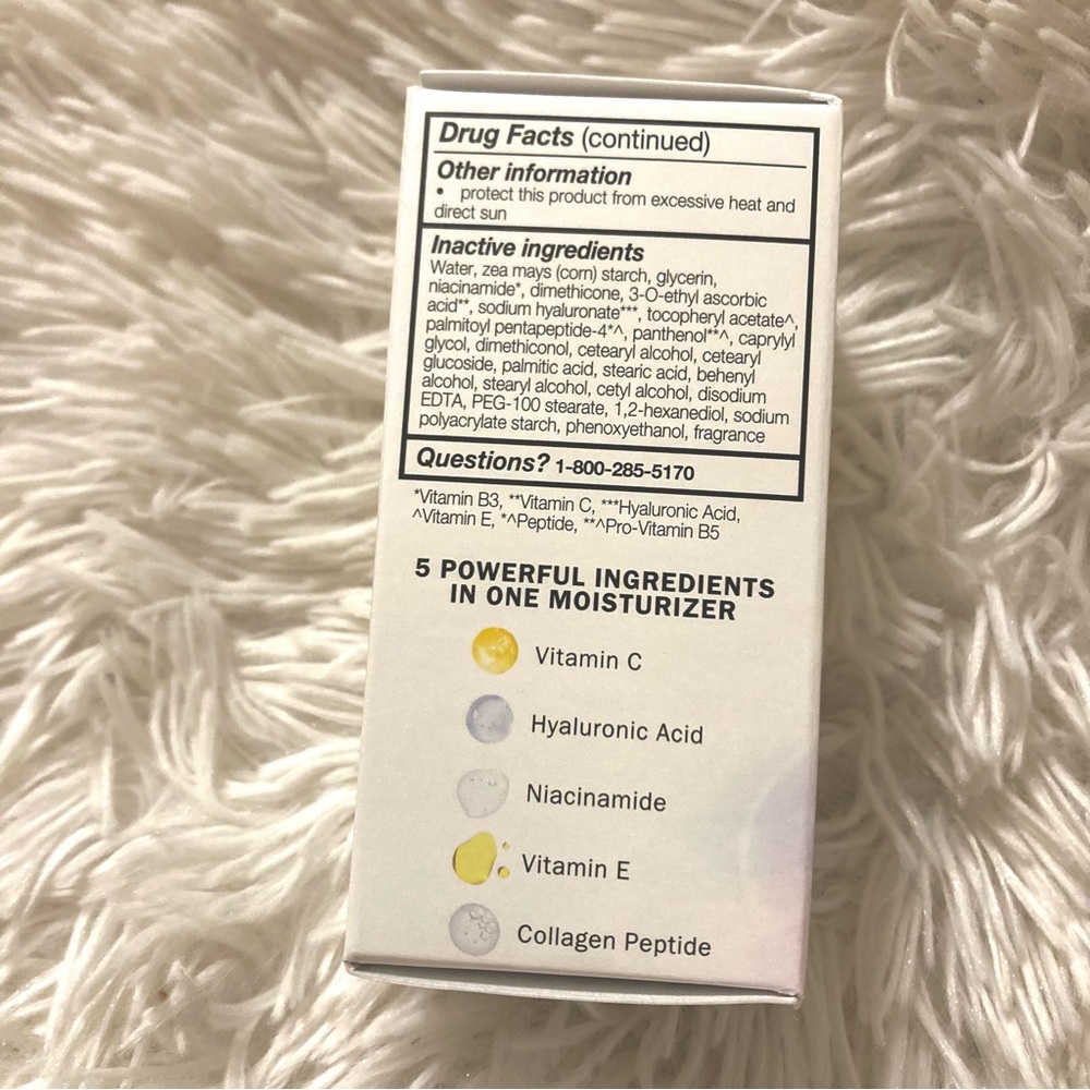Olay - Super Glow Essentials - Picture 8 of 13